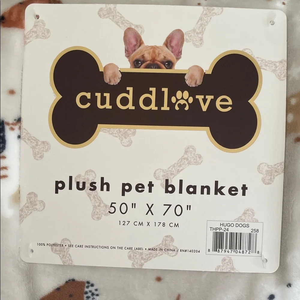 Throw blanket with an adorable dachshunds. Medium weight super soft. - Picture 2 of 5